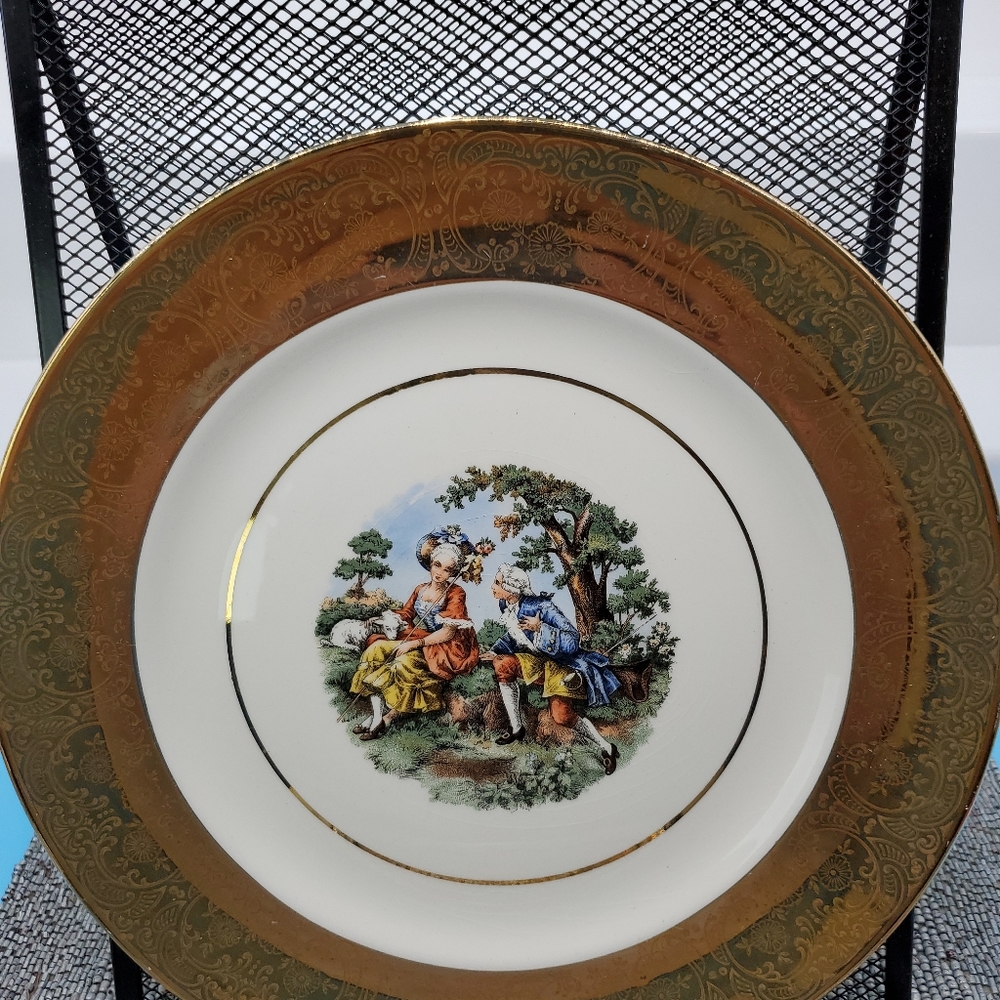 Vintage Atlas China Co. 22 Karat Gold Decorative P
